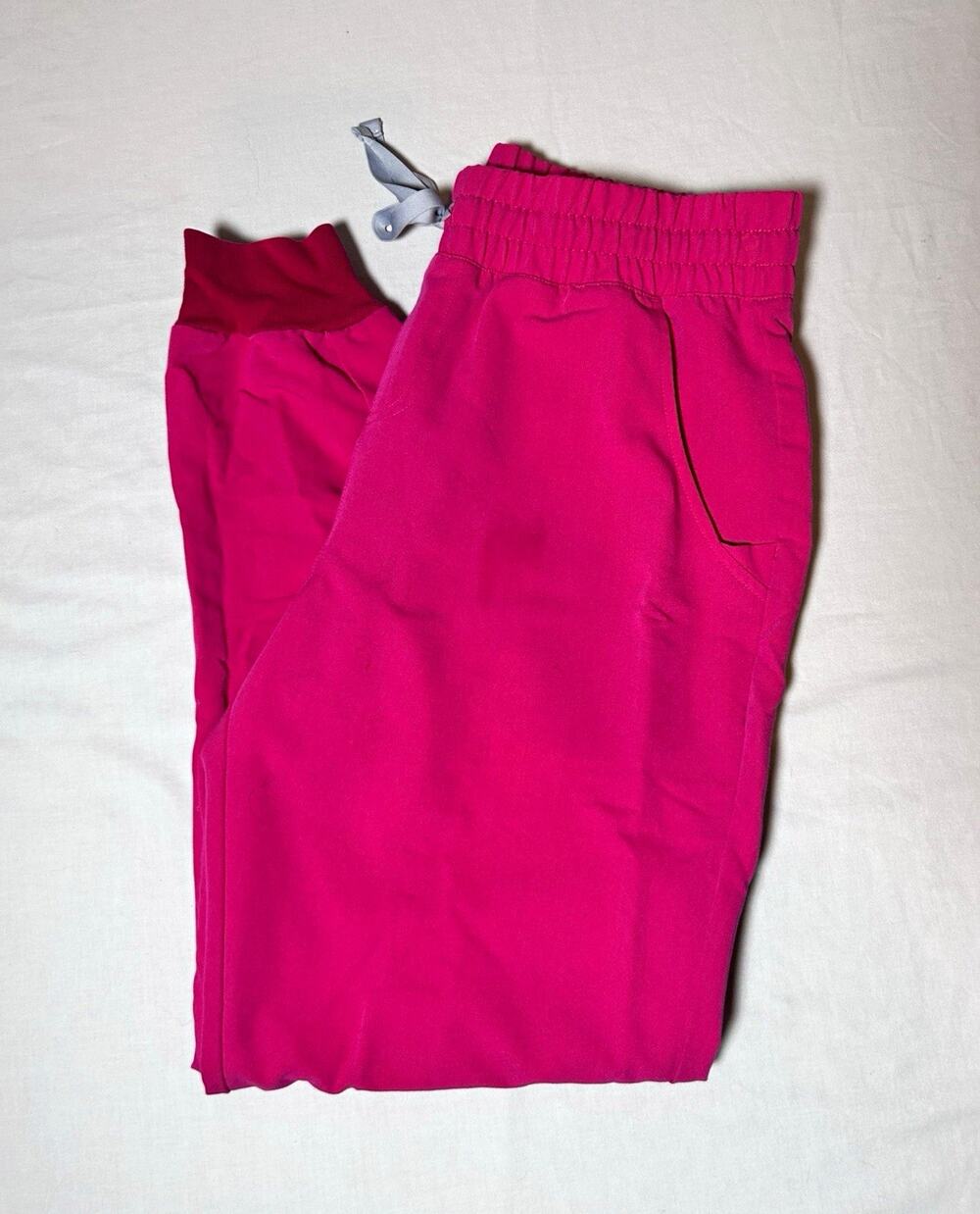 FIGS Technical Collection Women’s Joggers Shocking Pink size M